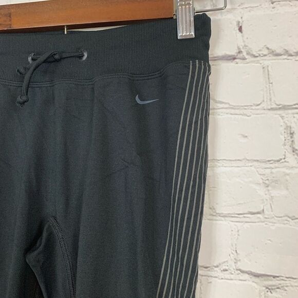 Nike Woman's Skinny Knit tights SZ XS Black 589297-010 Training Yoga Gym - Picture 2 of 9